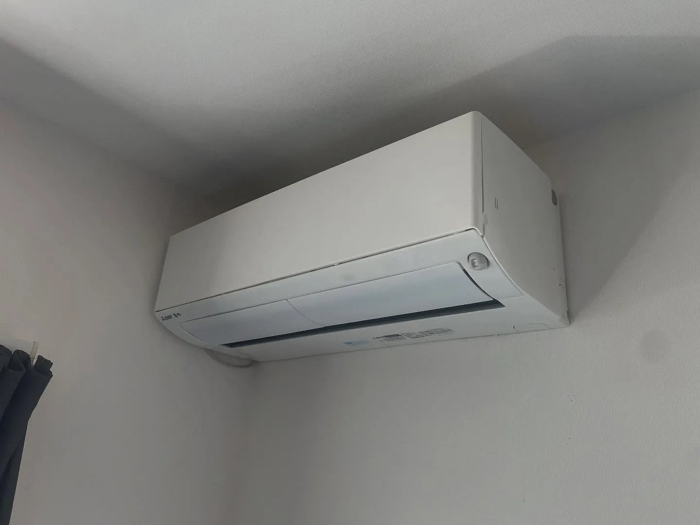 本日もエアコンクリーニングをお掃除付きのエアコンを4台ほどク...