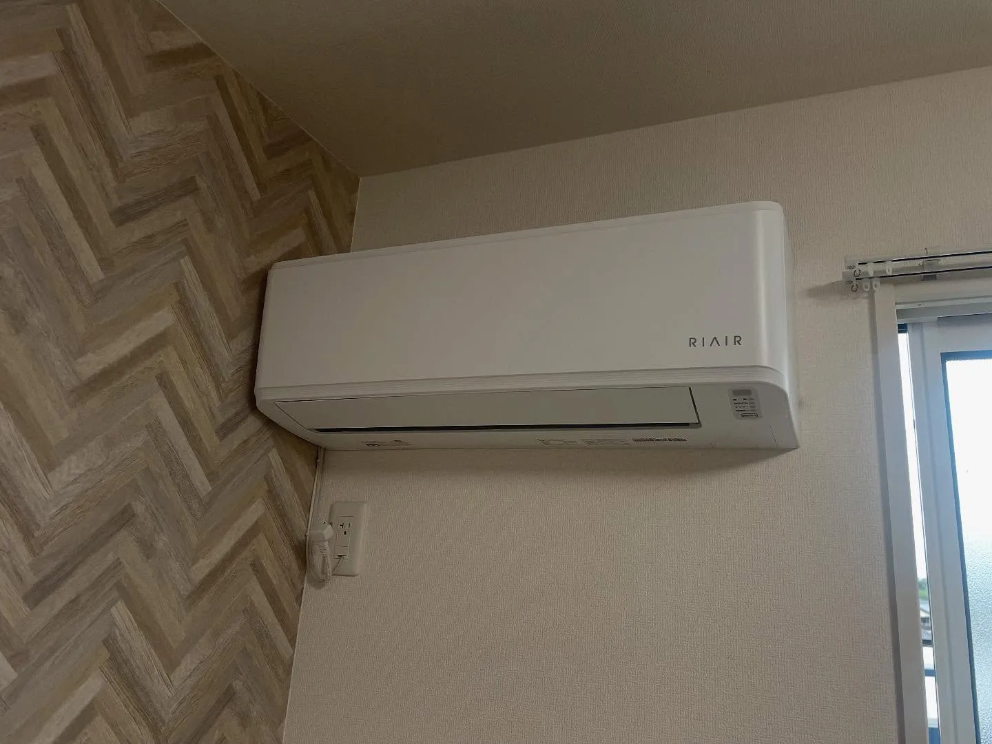 本日は引越しの為、取り外してのエアコンクリーニングをさせて頂...