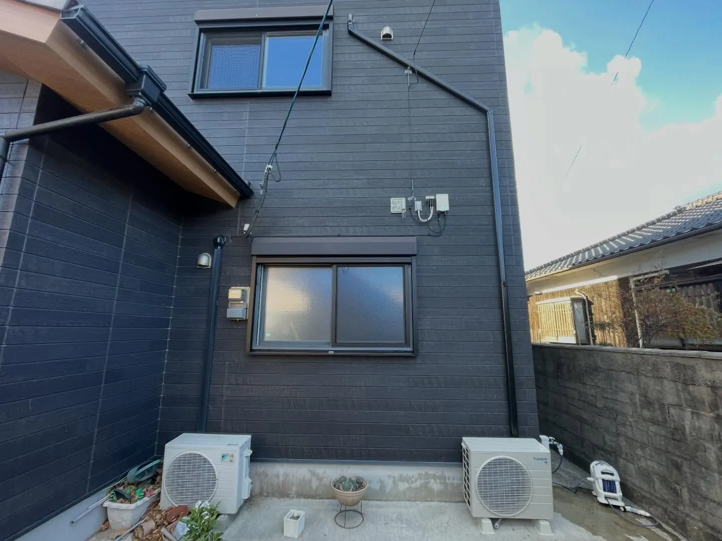 本日もエアコンの工事をさせて頂きました。