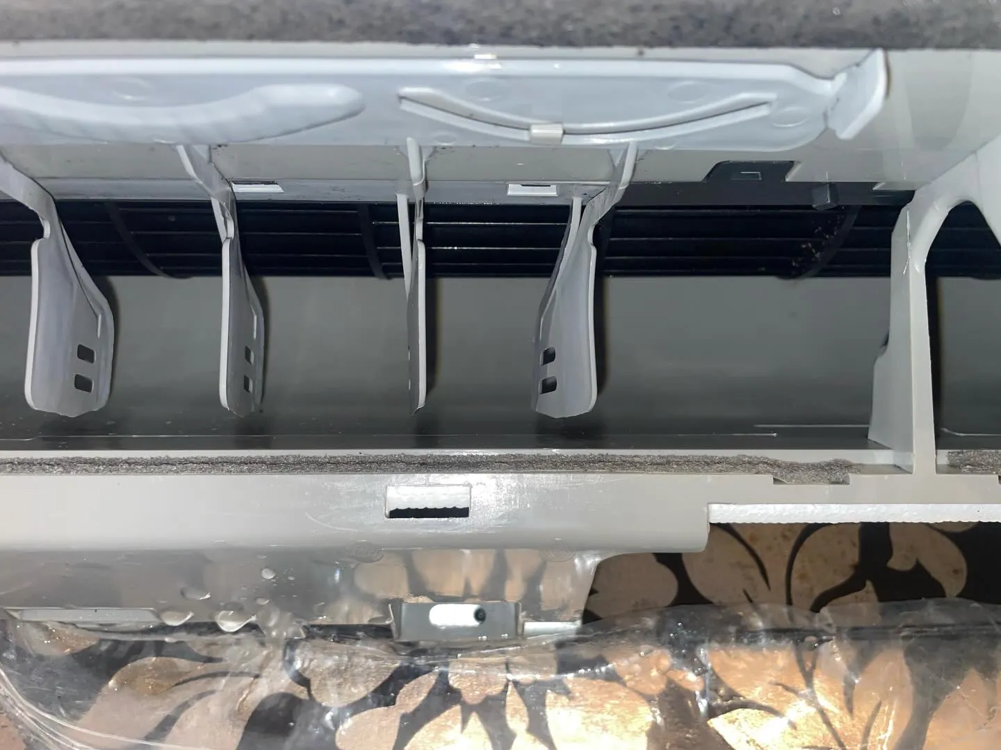 本日もエアコンクリーニングをさせて頂きましたが、風が出ないほ...