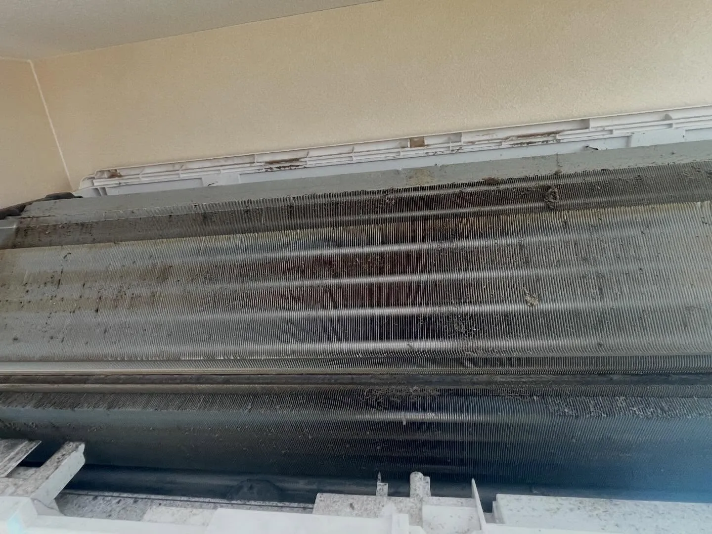 本日もエアコンクリーニングをさせて頂きました✨