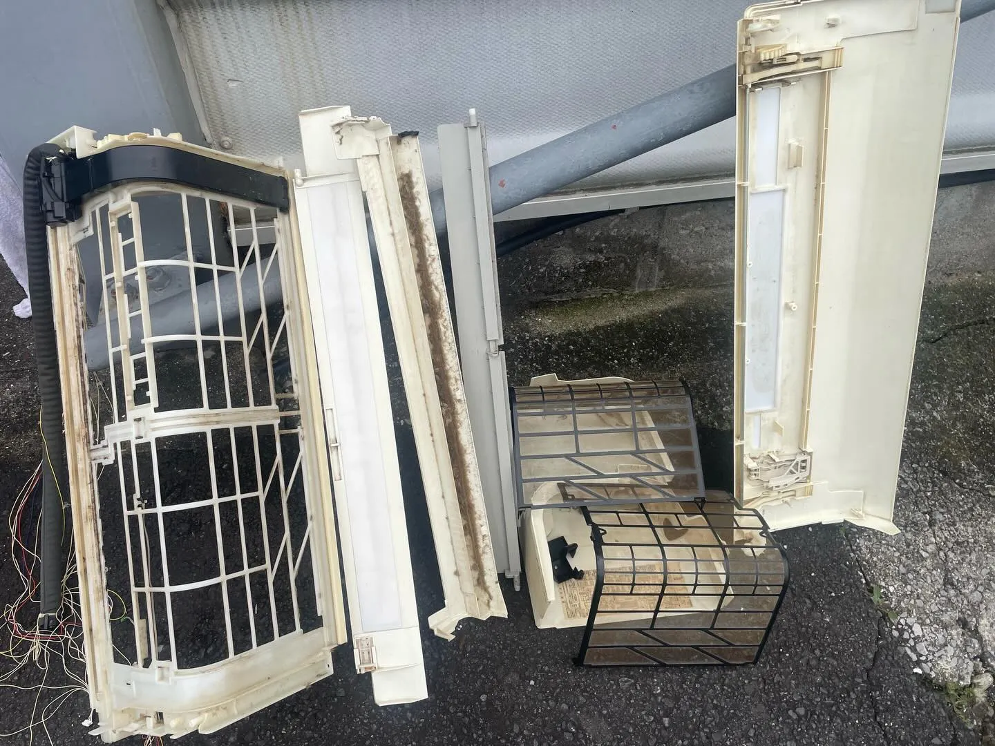 本日もエアコンクリーニングをさせて頂きました😁